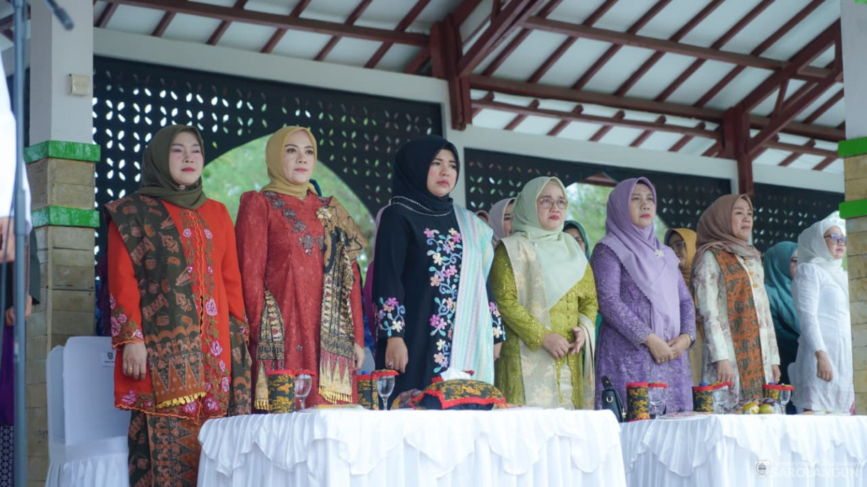 Upacara Peringatan Hari Sumpah Pemuda di Lapangan Gunung Kembang Sarolangun