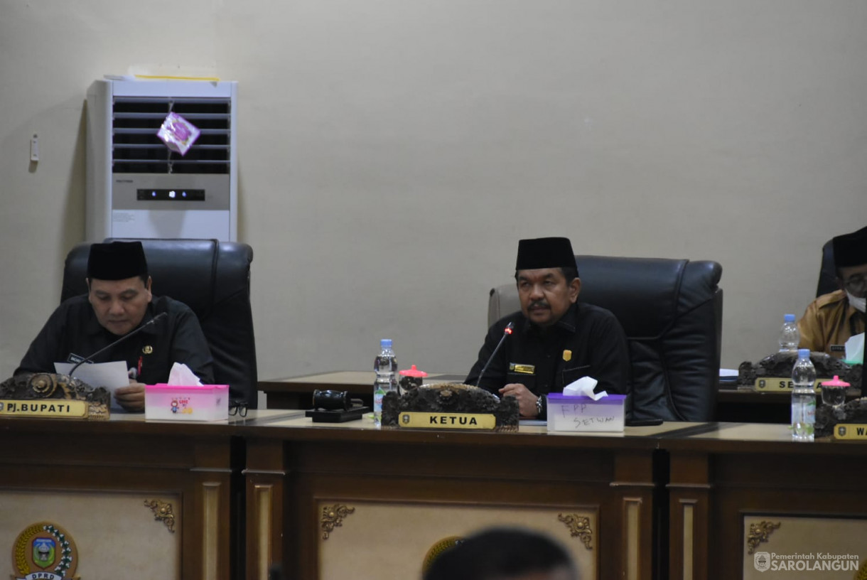 27 September 2023 - Penjabat Bupati Sarolangun Menghadiri Rapat Paripurna Tahap 2 di Gedung DPRD Kabupaten Sarolangun