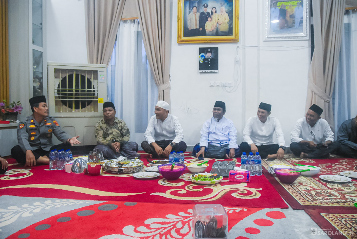 25 Maret 2025 -&nbsp;Buka Bersama Di Kediaman Anggota DPRD Dapil IV Bapak H. Tabroni, Dilanjutkan Safari Ramadhan di Masjid Al Muhajirin Desa Pekan Gedang Kecamatan Batang Asai