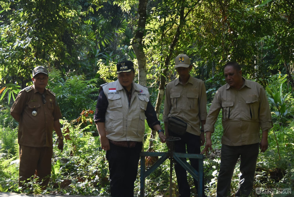 21 Oktober 2023 - Penjabat Bupati Sarolangun Meninjau Saluran Irigasi di Kecamatan Batang Asai