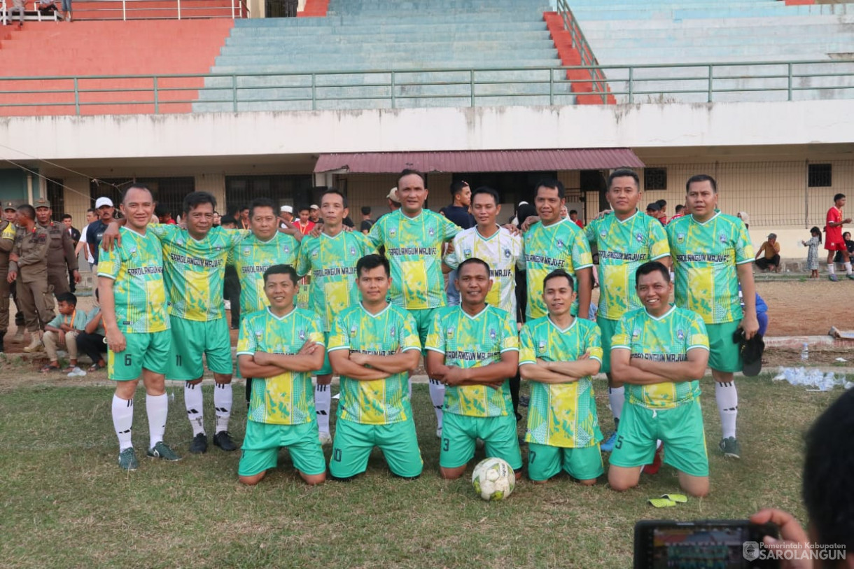 8 Agustus 2025&nbsp; Pertandingan Sepakbola Antara Pemerintah Kabupaten Sarolangun dengan Pemerintah Kabupaten Batanghari Sekaligus Pertandingan Final Liga Askab di Lapangan GOR Sarolangun