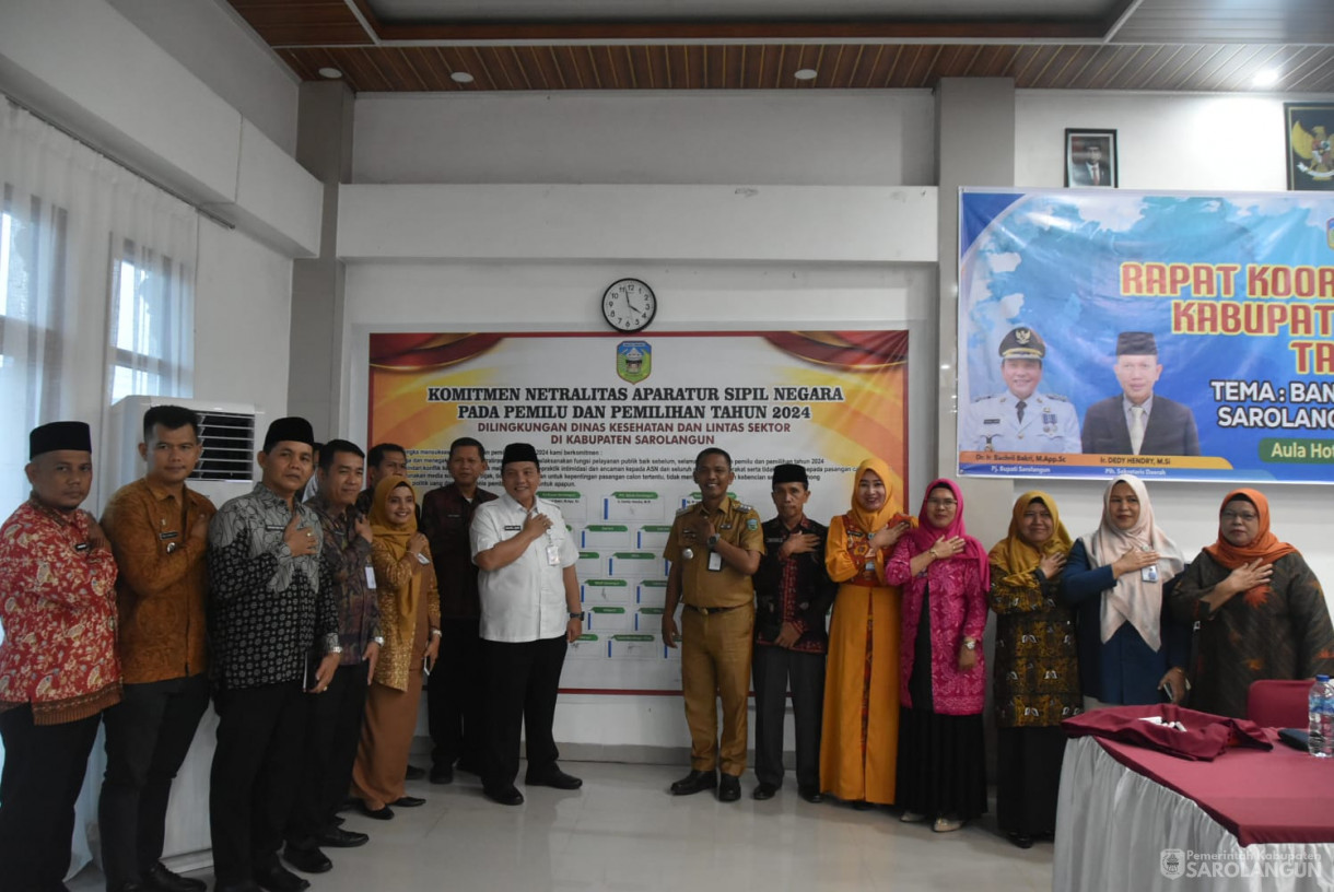 19 Oktober 2023 - Penjabat Bupati Sarolangun Menghadiri Acara Rapat Koordinasi Kesehatan Kabupaten Sarolangun Di Ballroom Hotel Nafiti Sarolangun