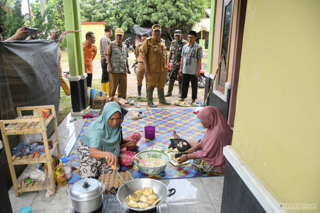 16 Januari 2024 - Meninjau Lokasi Terdampak Banjir, Pos Banjir, Dan Dapur Umum Di Kecamatan Pauh