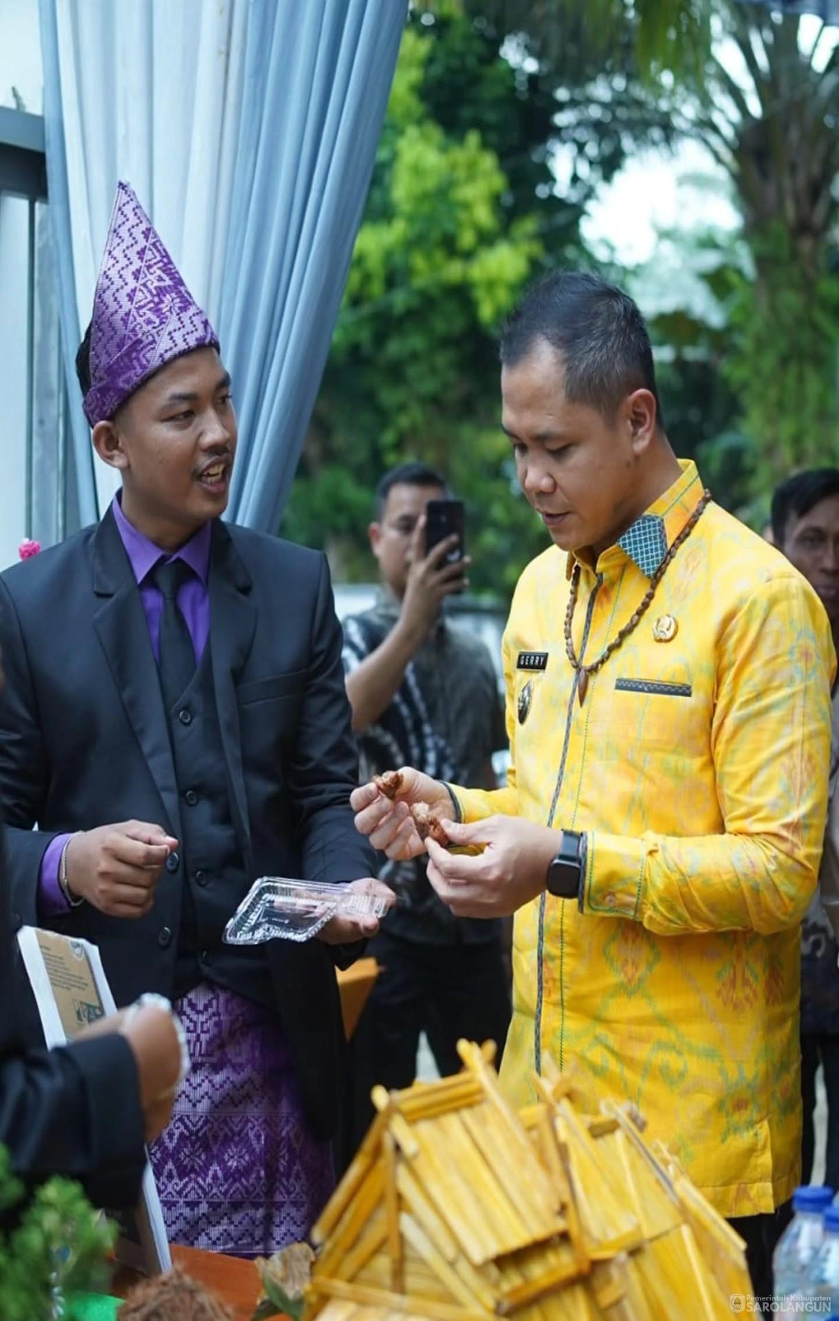 18 Juni 2026 Wakil Bupati Sarolangun membuka acara Pentas Seni Budaya Suku Anak Dalam di desa Siliwangi Patok 10 Kecamatan Singkut