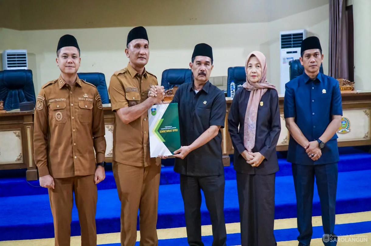 3 Agustus 2026 Rapat Paripurna Tingkat I Tahap II di Gedung DPRD Kabupaten Sarolangun dan Rapat Paripurna Laporan Pansus II dan Pansus III DPRD Kabupaten Sarolangun Terhadap PAD dan Aset Kabupaten Sarolangun
