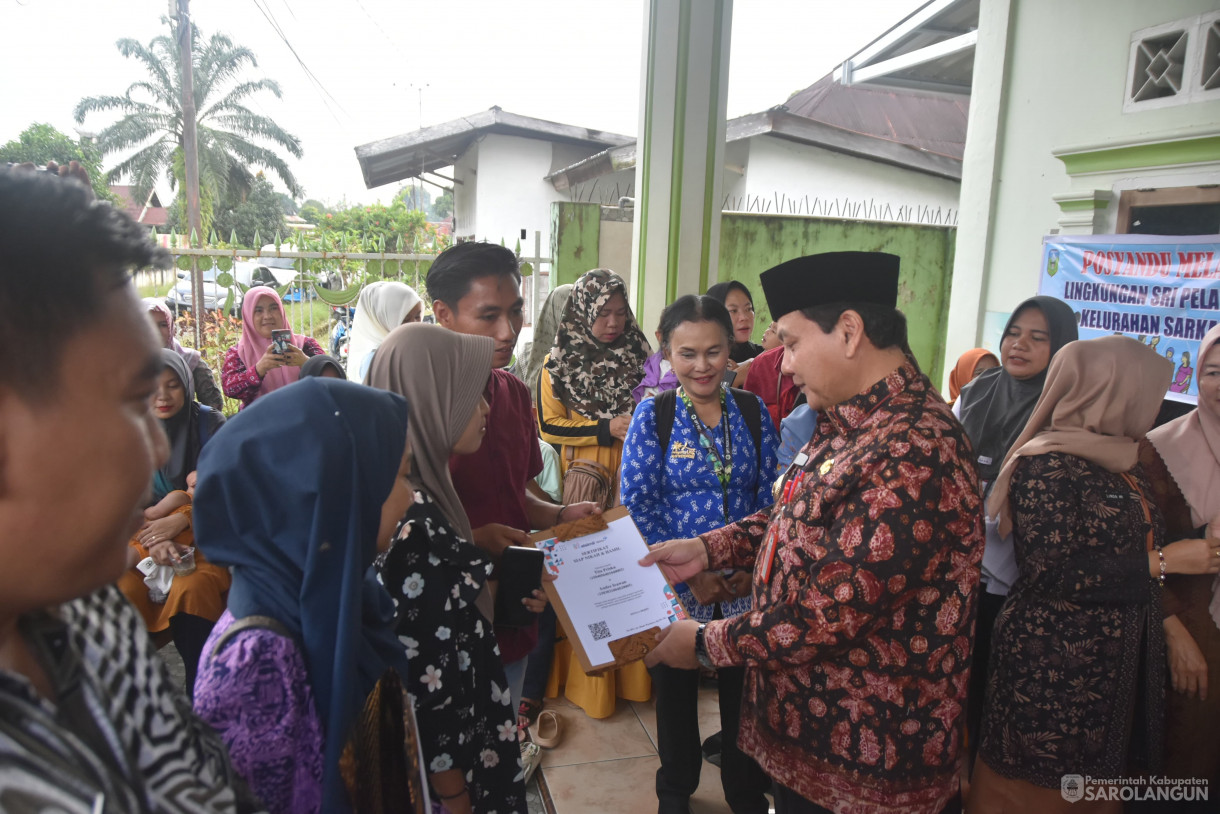 13 Juni 2024 - Gerakan Intervensi Pencegahan Stunting Dan Penyerahan Sertifikat Siap Nikah Di Kelurahan Sarkam Dam Desa Bernai