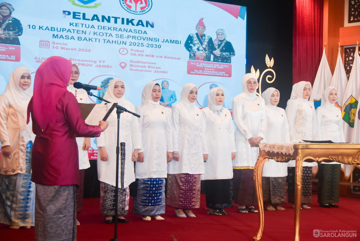 10 Maret 2025 - Pelantikan Ketua TP PKK, Bunda PAUD, Ketua Dekranasda Se Provinsi Jambi Bertempat di Auditorium Rumah Dinas Gubernur Jambi