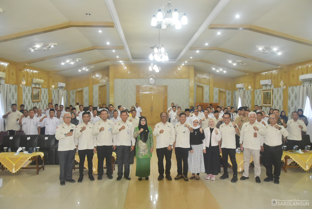 6 November 2024 -&nbsp;Launching Perlindungan Jaminan Sosial Ketenagakerjaan Bagi Pekerja Rentan Desa Kelurahan Dan Petugas Adhoc Pilkada Di Kabupaten Sarolangun, Bertempat di Ruang Aula Utama Kantor Bupati Sarolangun