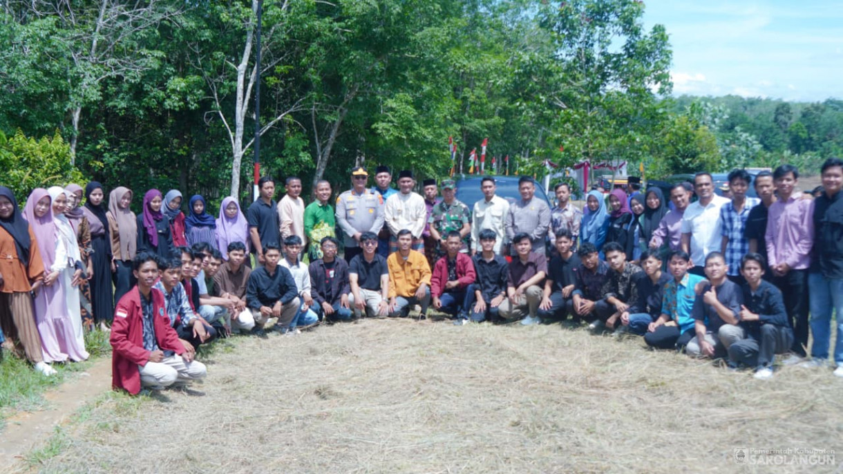 8 Oktober 2025 Bupati Sarolangun bersama Forkopimda Sarolangun Lakukan Penanaman Jagung Serentak Kuartal IV