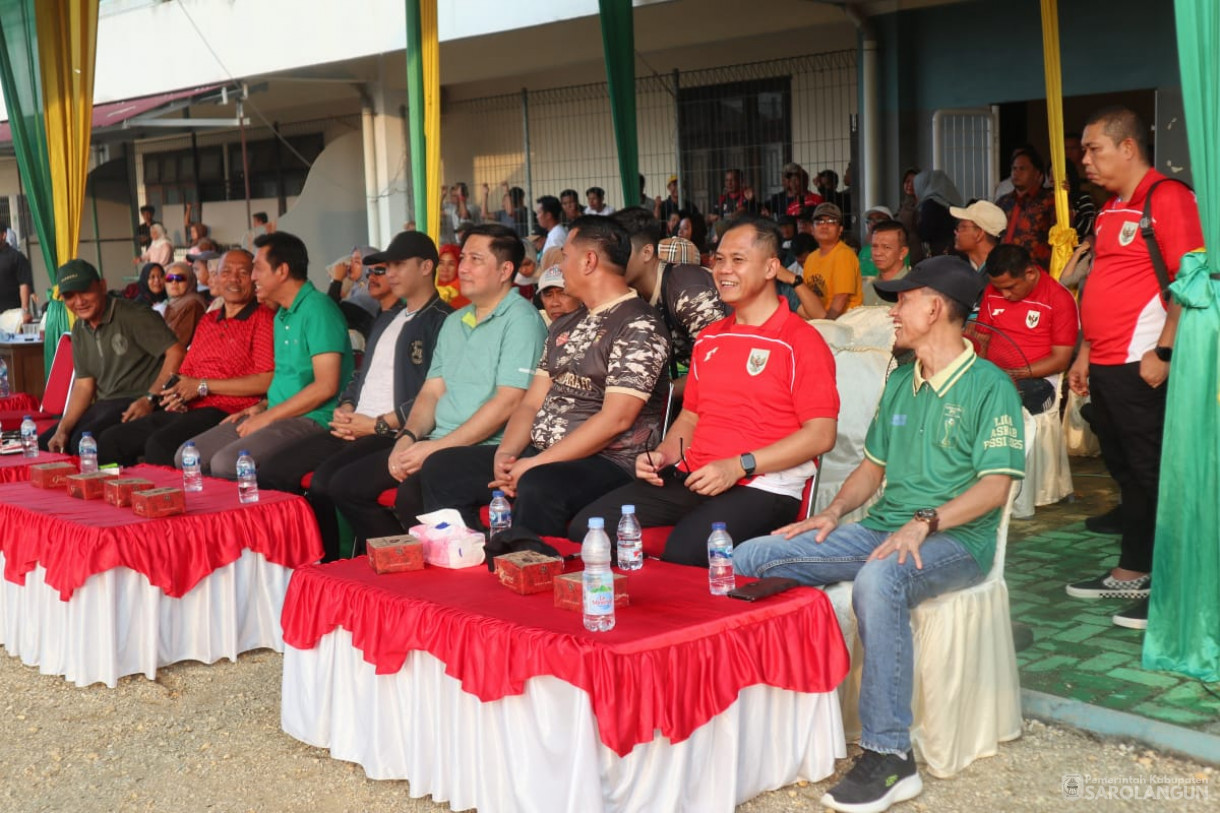 8 Agustus 2025&nbsp; Pertandingan Sepakbola Antara Pemerintah Kabupaten Sarolangun dengan Pemerintah Kabupaten Batanghari Sekaligus Pertandingan Final Liga Askab di Lapangan GOR Sarolangun