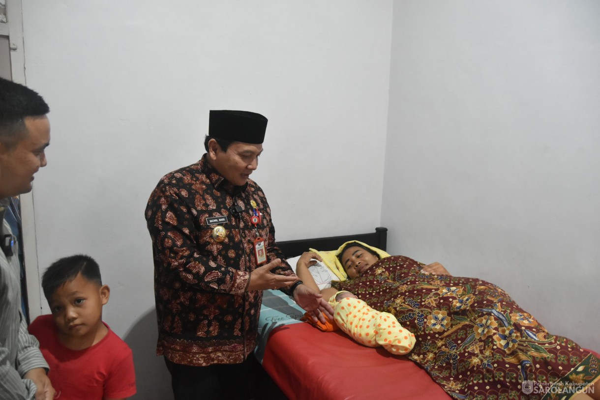 13 Juni 2024 - Gerakan Intervensi Pencegahan Stunting Dan Penyerahan Sertifikat Siap Nikah Di Kelurahan Sarkam Dam Desa Bernai