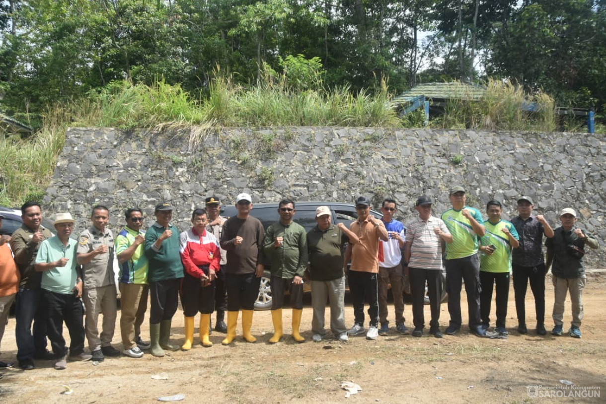 5 November 2025 Meninjau jalan Taman Nasional Bukit Dua Belas Kecamatan Air Hitam