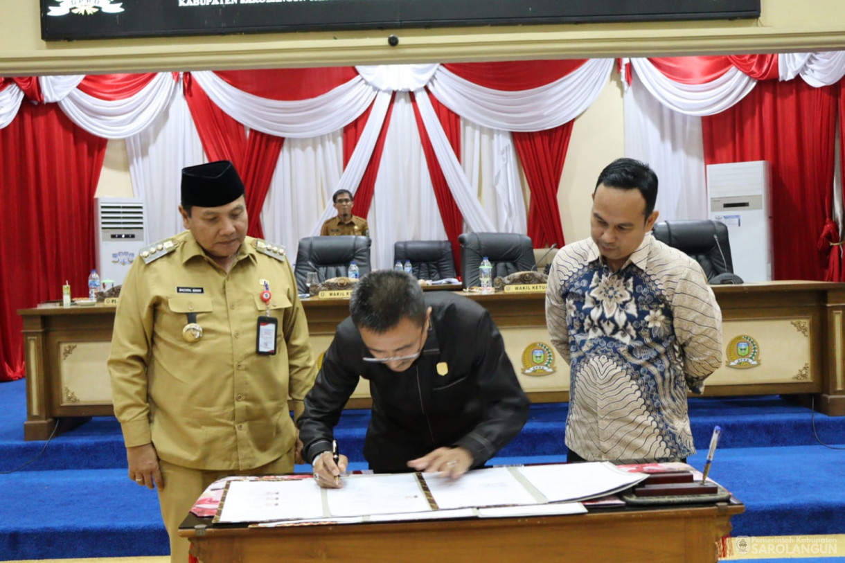 26 Agustus 2024 -&nbsp;Rapat Paripurna Tingkat II Penandatanganan Kesepakatan Bersama tentang Ranperda APBDP Kab. Sarolangun TA.2024 dan Ranperda RPJPD Tahun 2025 sd 2045