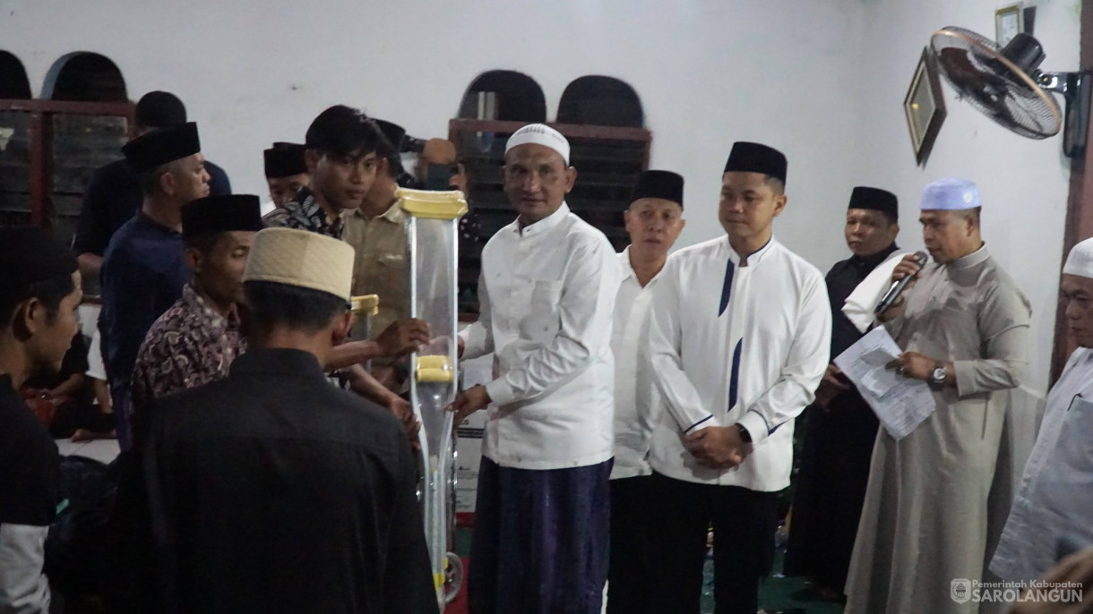 27 Februari 2026&nbsp;Safari Ramadhan dilanjutkan Penyerahan Bantuan kepada Masyarakat di Dusun Sekaladi Kecamatan Batang Asai