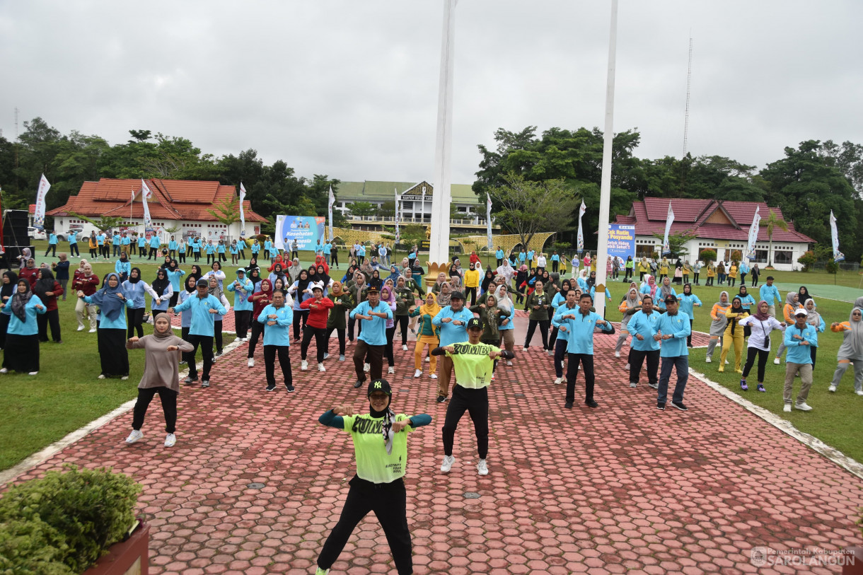 27 November 2023 - Memperingati Hari Kesehatan Nasional ke 59 Tahun 2023 Dilapangan Gunung Kembang Kab. Sarolangun