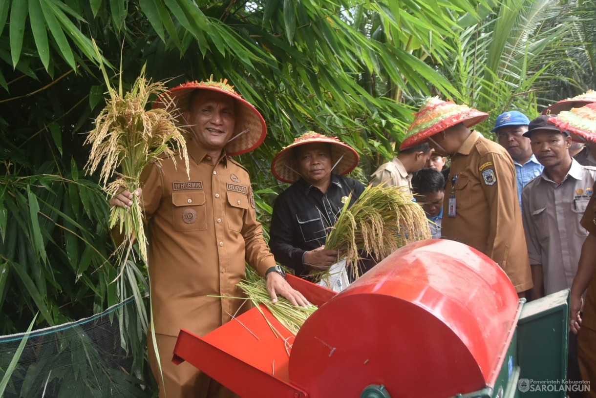 1 September 2025&nbsp; Panen Padi Sawah Kelompok Tani Sumber Harapan Desa Sungai Bemban Kecamatan Batang Asai