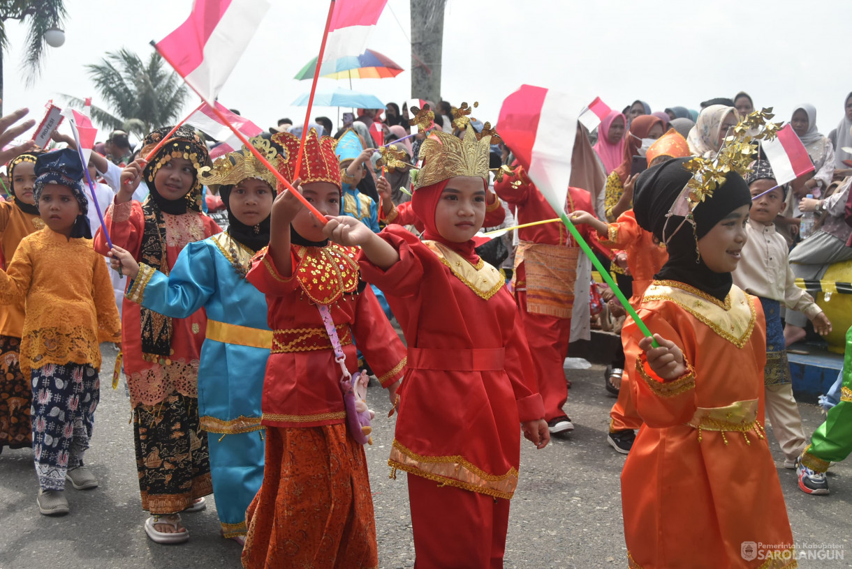 18 Agustus 2024 -&nbsp;Pawai Karnaval Memperingati HUT RI Ke 79, Bertempat di Depan Rumah Dinas Bupati Sarolangun
