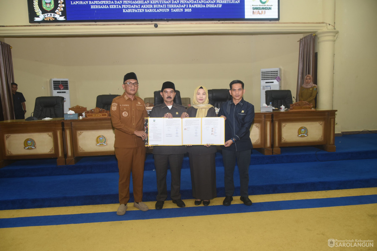 13 Oktober 2025 Rapat Paripurna DPRD Sarolangun