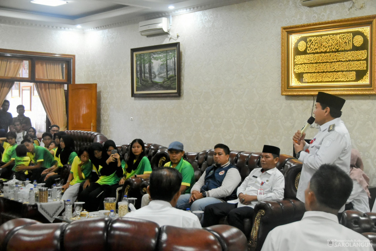 19 Juni 2024 - Sarapan Bersama Sekaligus Pelepasan Atlit Cabor Taekwondo Dalam Kejurprov Di Rumah Dinas Bupati Sarolangun