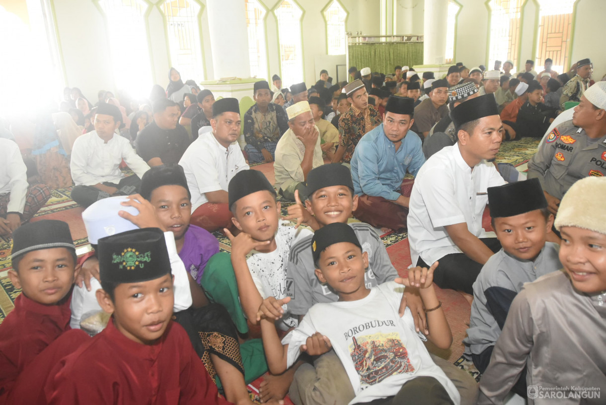 25 Juli 2025 - Sholat Jumat Berjamaah dan Sedekah Turun Betaun Masyarakat Desa Tanjung di Masjid Al Muawwanah Desa Tanjung