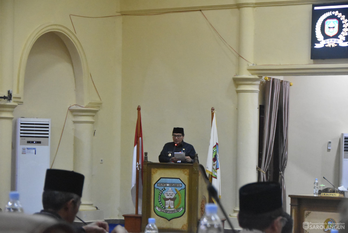 30 Juli 2024 -&nbsp;Rapat Paripurna Tingkat I Tahap 3 Jawaban Eksekutif Terhadap Pandangan Umum Fraksi DPRD Terhadap RKUA&nbsp; &nbsp;Dan PPAS APBD Kabupaten Sarolangun, Bertempat di Gedung DPRD Sarolangun