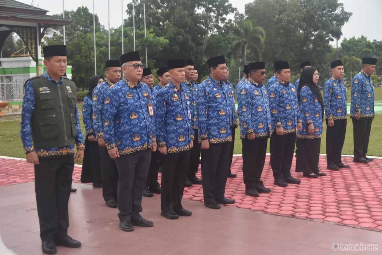 17 November 2025&nbsp; Apel Gabungan Sekaligus Praktek SERUT 17 PENTING di Lingkungan Pemerintah Kabupaten Sarolangun