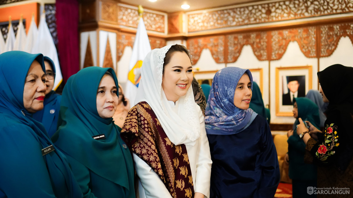 Pelantikan Ketua TP PKK, Bunda PAUD, Ketua Dekranasda Se Provinsi Jambi Bertempat di Auditorium Rumah Dinas Gubernur Jambi