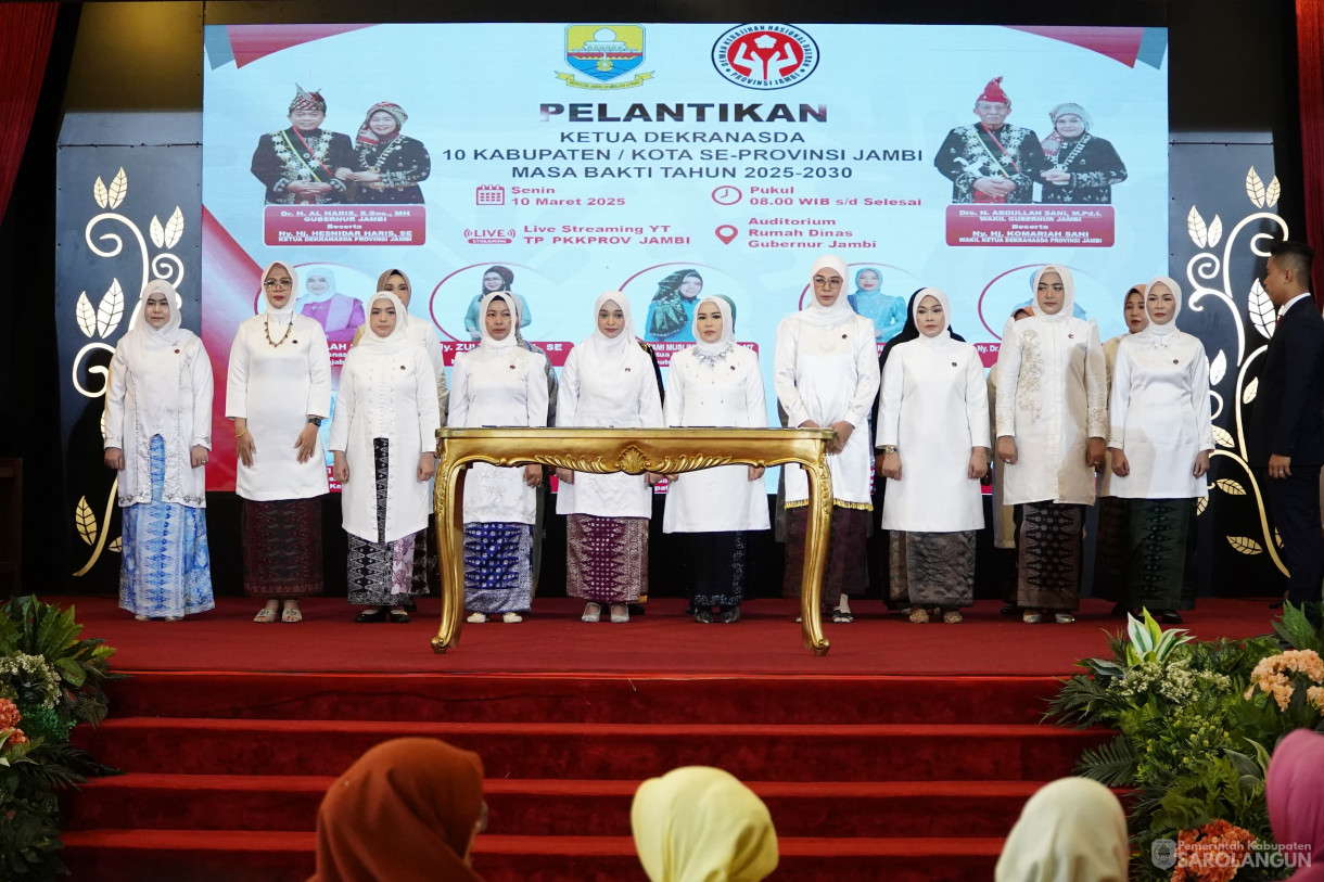 10 Maret 2025 - Pelantikan Ketua TP PKK, Bunda PAUD, Ketua Dekranasda Se Provinsi Jambi Bertempat di Auditorium Rumah Dinas Gubernur Jambi