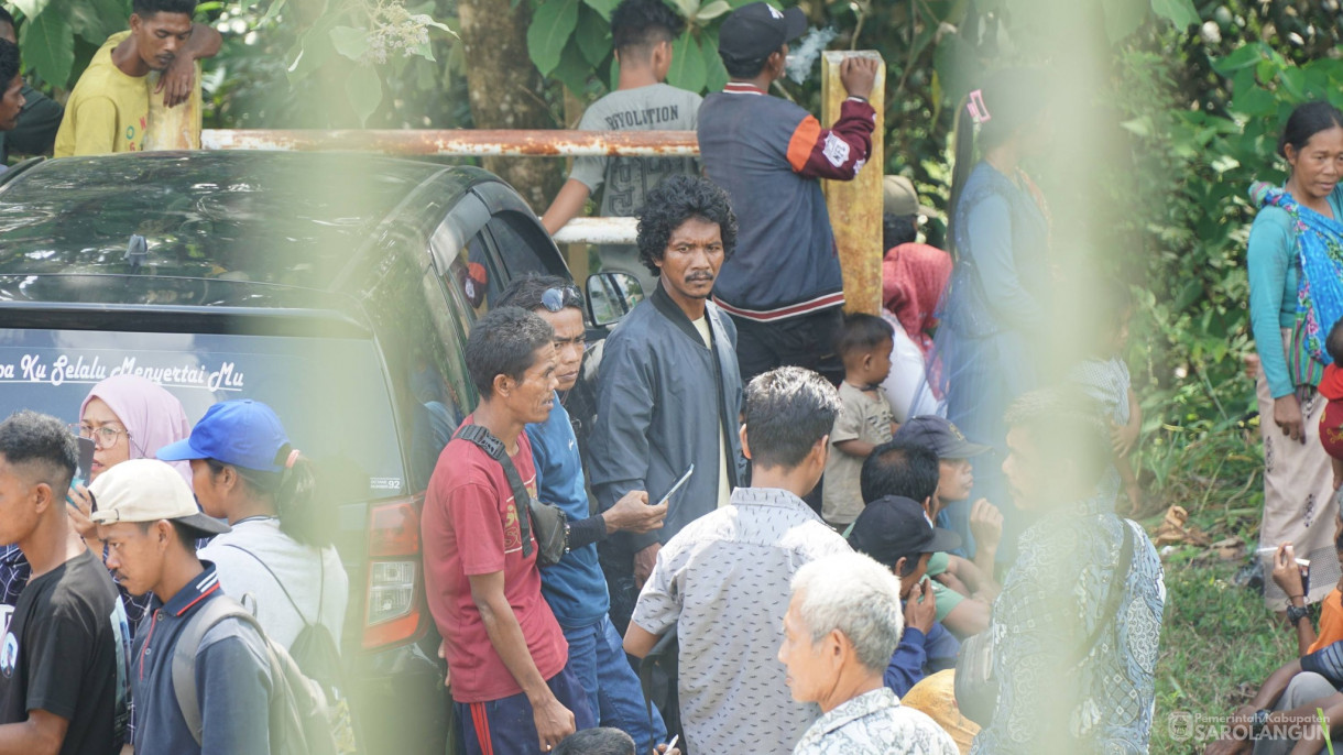 17 April 2026 Bupati Sarolangun Bersama Jajaran Forkopimda, Tokoh Adat, Tokoh Masyarakat Melaksanakan Rapat Penyelesaian Konflik Antara PT. SAL dan Warga Suku Anak Dalam di Ruang Pola utama Kantor Bupati Sarolangun