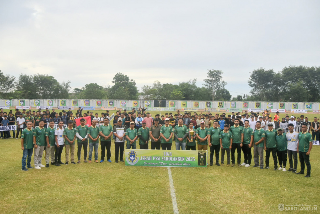 5 Juli 2025 - Bupati Sarolangun Hurmin Buka Liga Askab PSSI Sarolangun Ke IV Tahun 2025 Sekaligus Perebutan Piala Kapolres Cup Pertama 5 Juli 2025 - Bupati Sarolangun Hurmin Buka Liga Askab PSSI Sarolangun Ke IV Tahun 2025 Sekaligus Perebutan Piala Kap