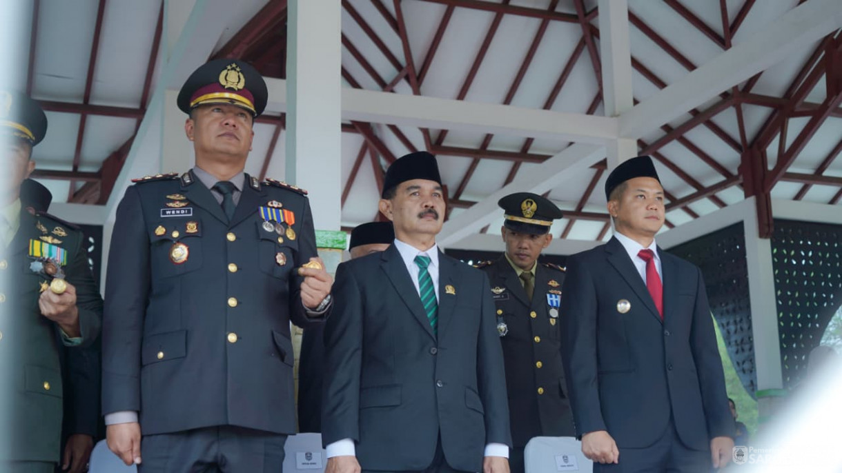 Upacara Peringatan Hari Sumpah Pemuda di Lapangan Gunung Kembang Sarolangun