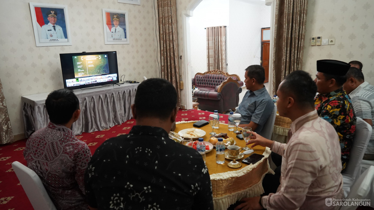 8 Agustus 2025 - Wakil bupati Sarolangun Mengikuti kegiatan Zoom Meeting Penganugrahan Kota Layak Anak Tahun 2025 Bertempat di Rumah Dinas Wakil Bupati Sarolangun