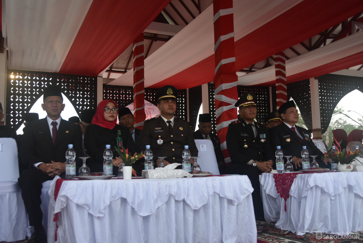 17 Agustus 2024 -&nbsp;Upacara Penurunan Bendera Merah Putih Dalam Rangka HUT RI Ke 79, Bertempat di Lapangan Gunung Kembang Sarolangun