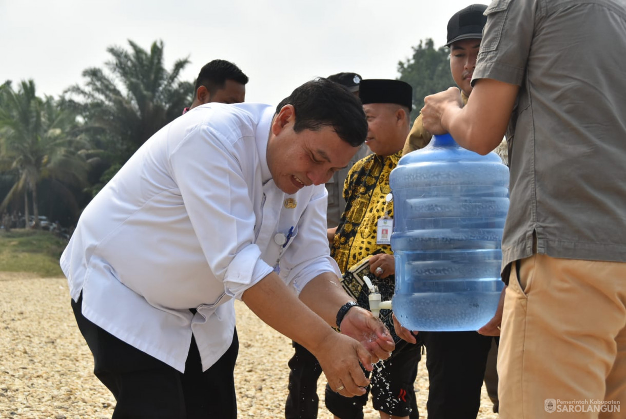 5 Oktober 2023 - Penjabat Bupati Sarolangun Melaksanakan Sholat Istisqo Minta Hujan di Pulau Jembatan Beatrix Sarolangun