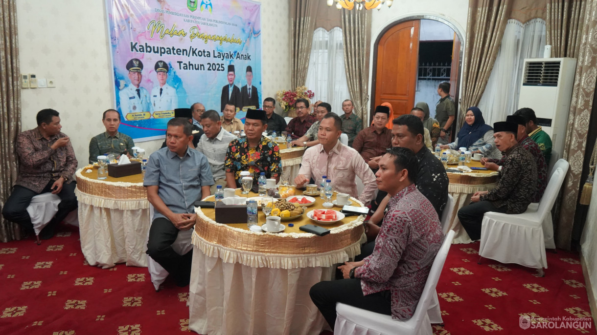 8 Agustus 2025 - Wakil bupati Sarolangun Mengikuti kegiatan Zoom Meeting Penganugrahan Kota Layak Anak Tahun 2025 Bertempat di Rumah Dinas Wakil Bupati Sarolangun