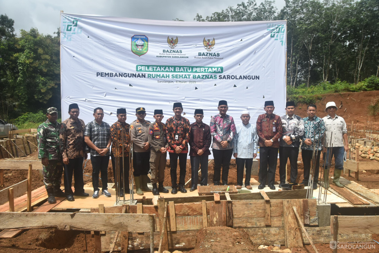 6 Maret 2025 -&nbsp;Peletakan Batu Pertama Pembangunan Rumah Sehat Baznas di Desa Tanjung Kecamatan Bathin VIII