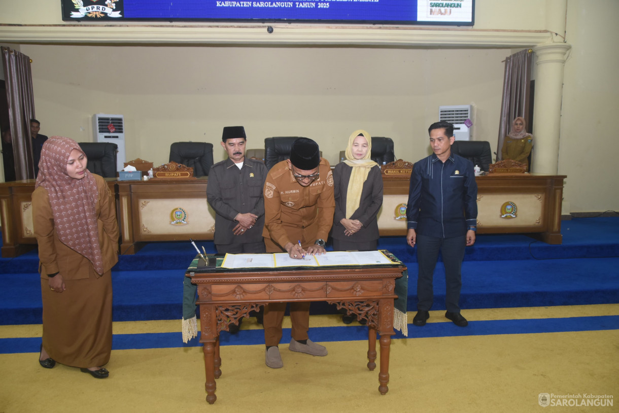 13 Oktober 2025 Rapat Paripurna DPRD Sarolangun