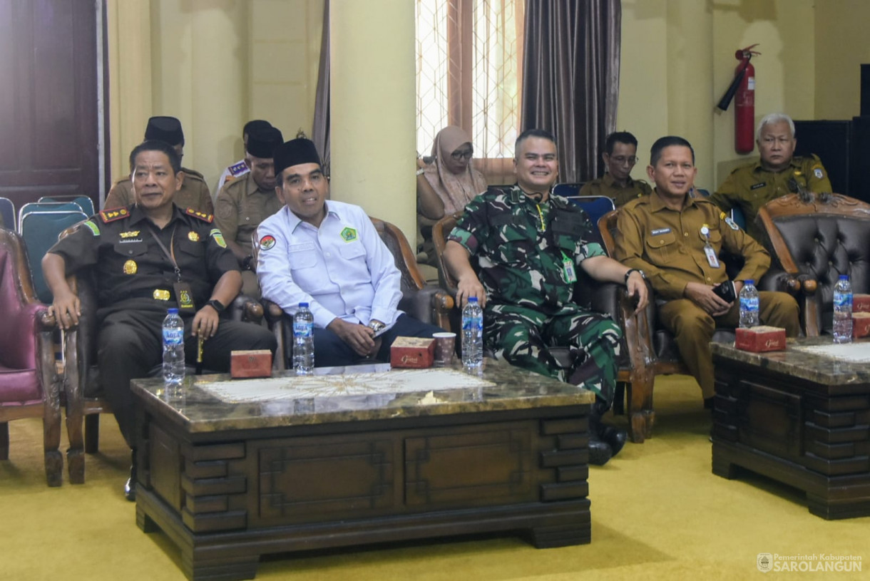 16 Juni 2025 -&nbsp;Rapat Paripurna Tingkat I Tahap II Penyampaian Pandangan Umum Fraksi Fraksi DPRD Terhadap Ranperda Pertanggungjawaban Pelaksanaan APBD Kabupaten Sarolangun