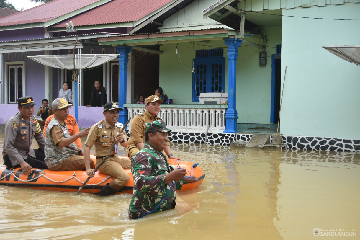 16 Januari 2024 - Meninjau Lokasi Terdampak Banjir, Pos Banjir, Dan Dapur Umum Di Kecamatan Pauh