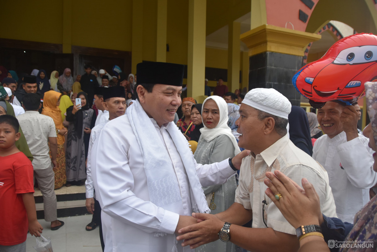 2 Juni 2024 -&nbsp;Pelepasan Calon Jamaah Haji Sarolangun Tahun 2024 Di Masjid Assulthon