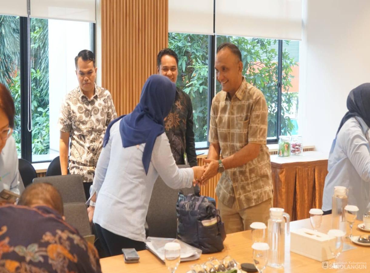 19 Mei 2026 Bupati Sarolangun di dampingi oleh Wakil Bupati Sarolangun dan Waka I DPRD Kab. Sarolangun melakukan Audiensi dengan Wakil Menteri Kesehatan RI dalam rangka Pembinaan Kesehatan Wilayah Provinsi Jambi yang bertempat di Kantor Kemenkes RI