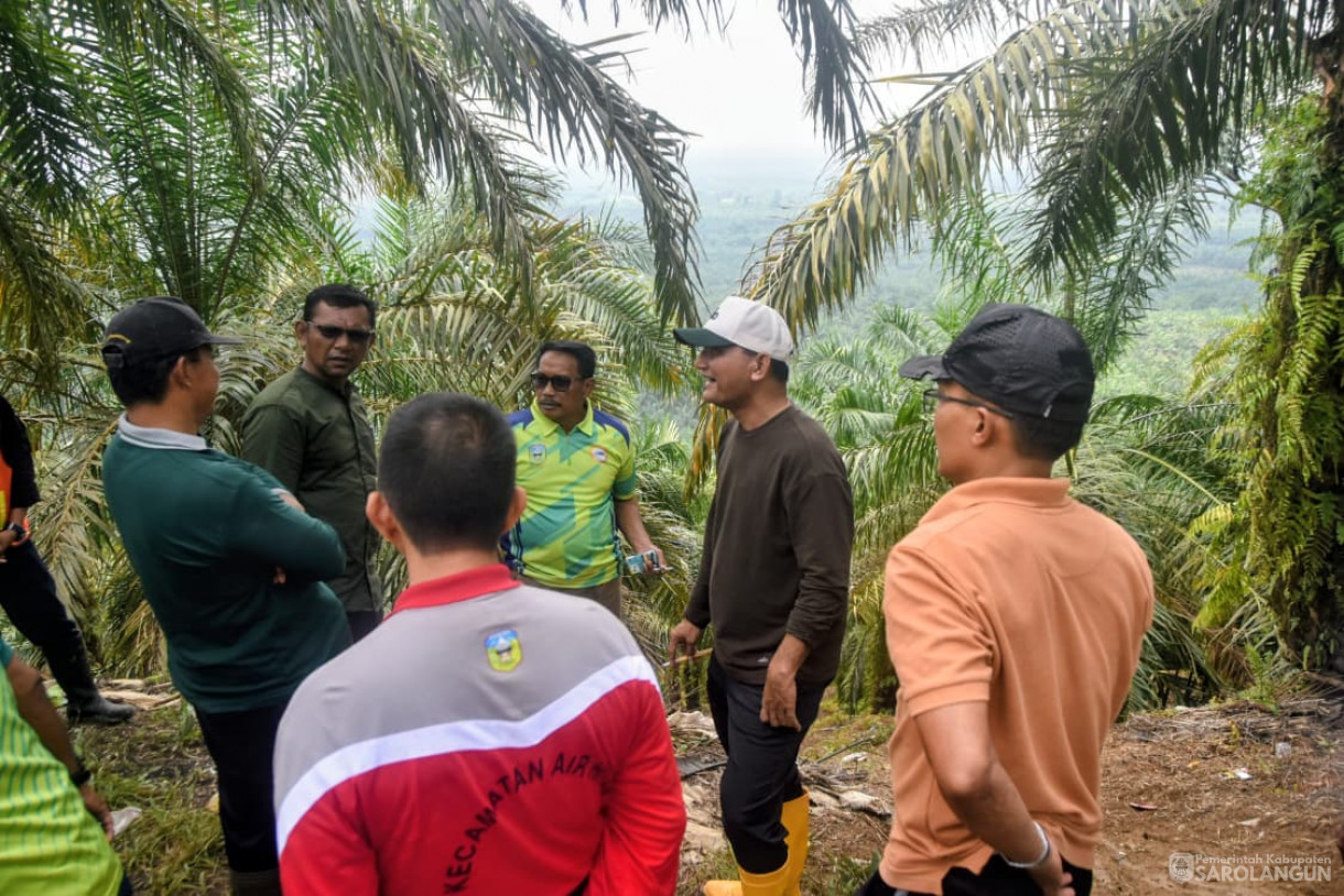5 November 2025 Meninjau jalan Taman Nasional Bukit Dua Belas Kecamatan Air Hitam