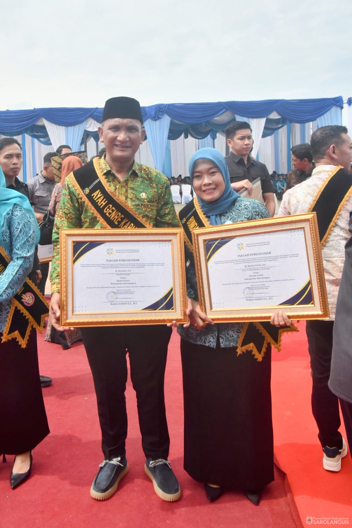 31 Juli 2025 - Peringatan Puncak Hari Keluarga Nasional Ke 32 Tingkat Provinsi Jambi Sekaligus Pengukuhan AyahBunda Genre Provinsi dan Kabupaten Kota di Halaman Kantor Bupati Kerinci