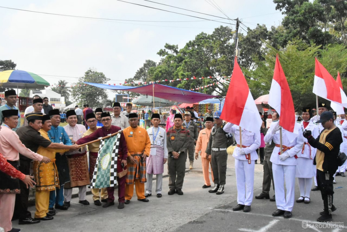 Pawai Ta'aruf dan Kendaraan Hias MTQ Provinsi Jambi