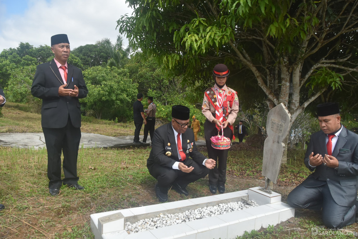 10 November 2024 -&nbsp;Ziarah Taman Makam Pahlawan Kabupaten Sarolangun