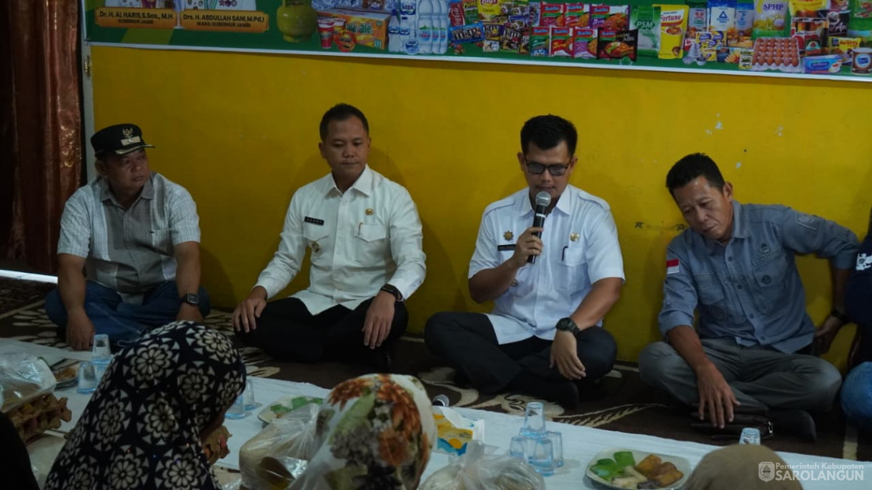 26 November 2025&nbsp; Salurkan Bantuan Kepada 92 Masyarakat Miskin Ekstrim Di Kecamatan Bathin VIII