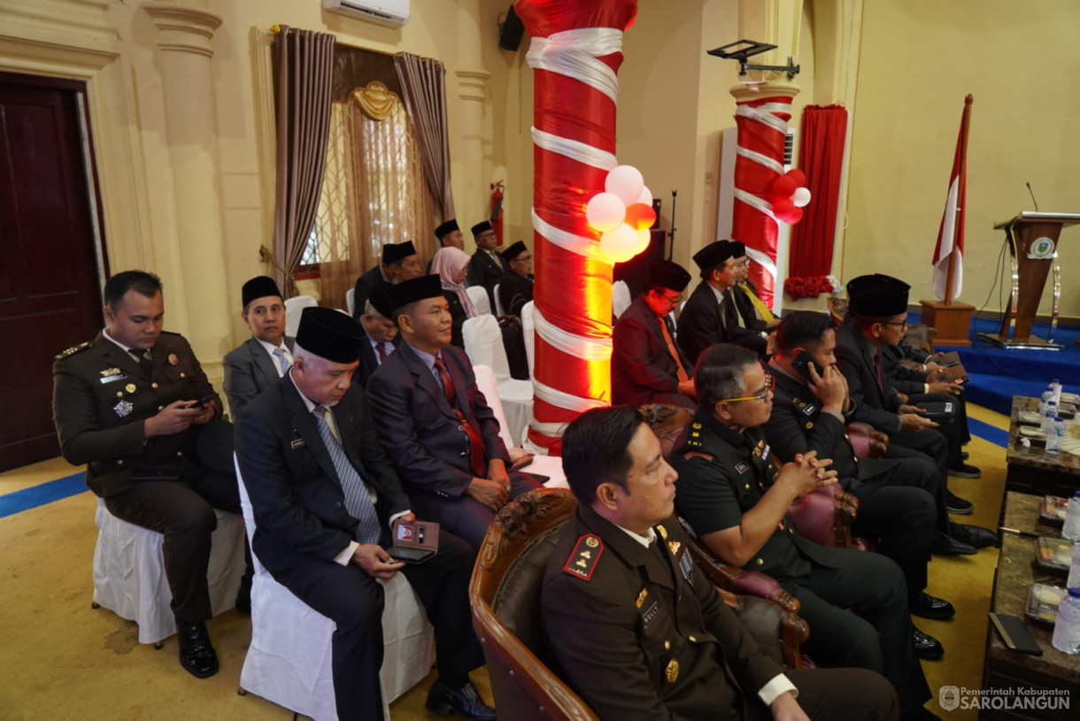 15 Agustus 2025 -&nbsp;Mendengarkan dan Menyaksikan Sidang Tahunan MPR RI Dan Pidato Kenegaraan Presidan RI Dalam Rangka HUT KE 80 Kemerdekaan RI Dalam Sidang Bersama DPR DPD RI