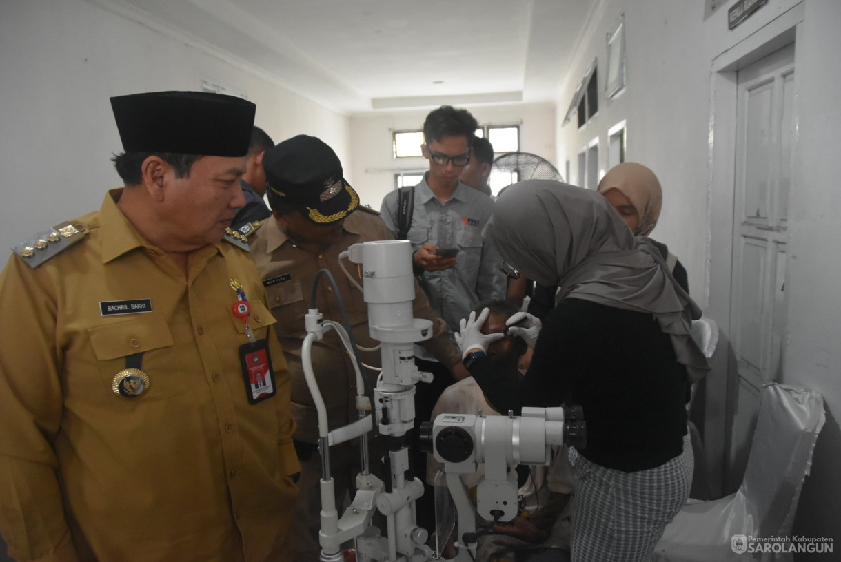 19 Agustus 2024 - Bakti Sosial Operasi Katarak RSUD Prof Dr. H. M Chatib Quzwain Program Bakti Sosial Kementerian Sosial RI Bekerjasama dengan Pemerintah Kab. Sarolangun dan Perhimpunan Dokter Spesialis Mata Indonesia, Bertempat di RSUD Prof Dr. H. M C