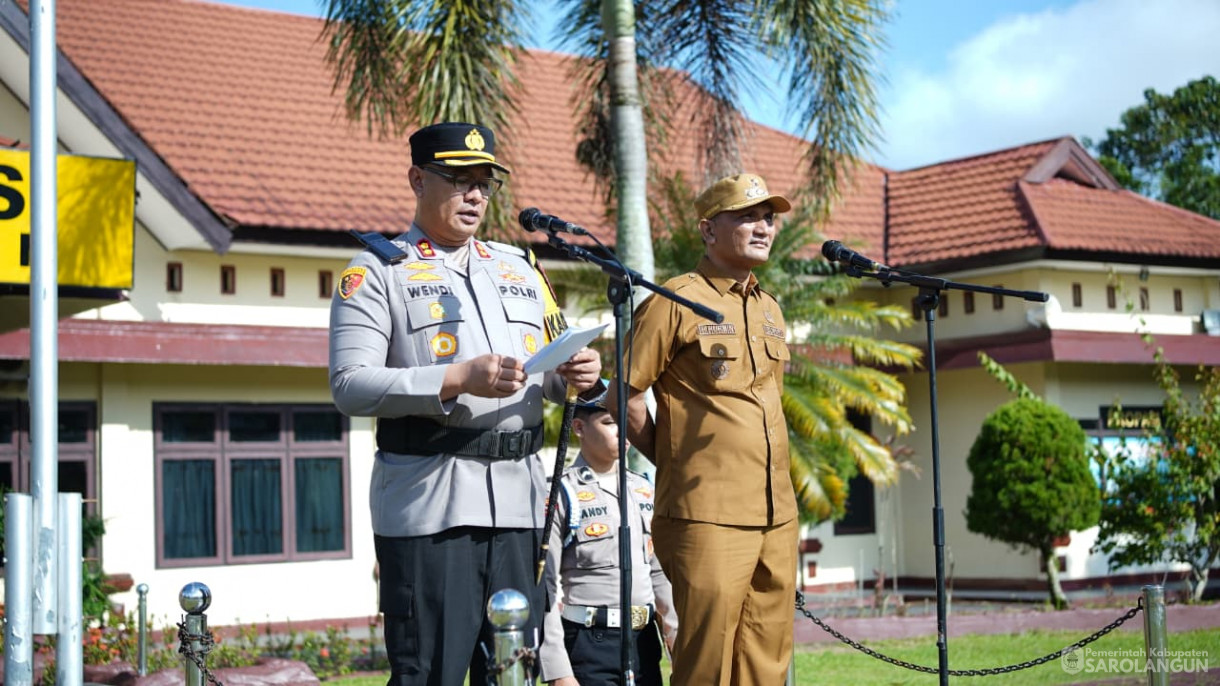 Apel Gelar Pasukan Dalam Rangka Operasi Lilin Tahun 2025 Sekaligus Memberikan Penghargaan dari Bapak Bupati Kepada 4 Pejabat Polres Sarolangun
