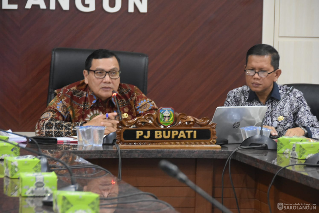 21 September 2023 - Penjabat Bupati Sarolangun Menghadiri Zoom Meeting Pembahasan Kerjasama Pemerintah Kabupaten Sarolangun Dengan Institut Pertanian Bogor Di Ruang Pola Kantor Bupati Sarolangun